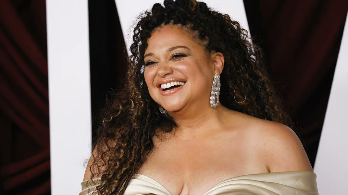 Michelle Buteau really hopes to meet Lenny Kravitz, and has a cute message for him if she doesn’t