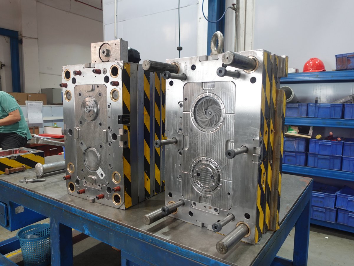 ImmetechLtd's tweet image. Thinking about mold costs? Our pricing is designed to fit projects of all sizes! Whether you’re a startup or an established business, we have a solution for you. 🌟

#Immetech #MoldDesign #PlasticMold #InjectionMolding #Precision #Mold #Tool #MoldMaking #MedicalMold #Automotive