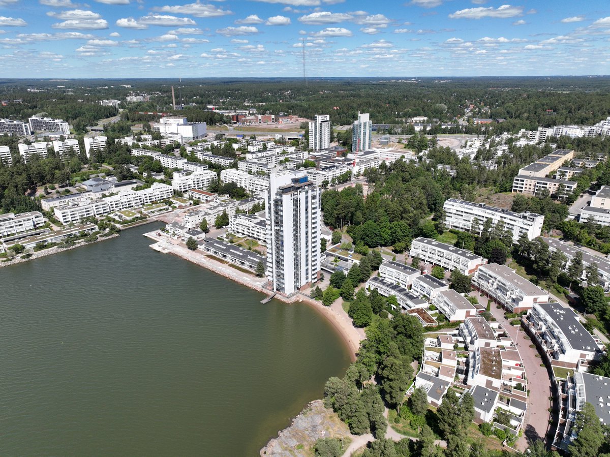 Kaupunkiradan ja Rantaradanbaanan rakentamisen aloittaminen, yleiskaava 2060:n nähtäville asettaminen. Tässä muutamia saavutuksia ja hankkeita vuodelta 2024.

Espoon kaupunkiympäristön toimiala kiittää kuluneesta vuodesta ja toivottaa hyvää uutta vuotta!

#LocateInEspoo
