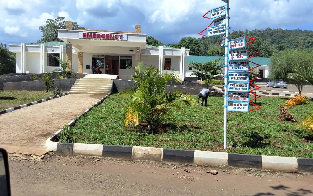 HII NI HOSPITALI YA WILAYA YA MERU MKOA WA ARUSHA serikali ya awamu ya sita imetoa sh milion 900 za ujenzi wa jengo la wagonjwa wa nje OPD,Malabara,Bohari ya dawa,Kichomeo taka, pamoja na ukarabati wa majengo ya zamani, hospital hii iko kata ya Akheri. UKO WILAYA GANI TANZANIA