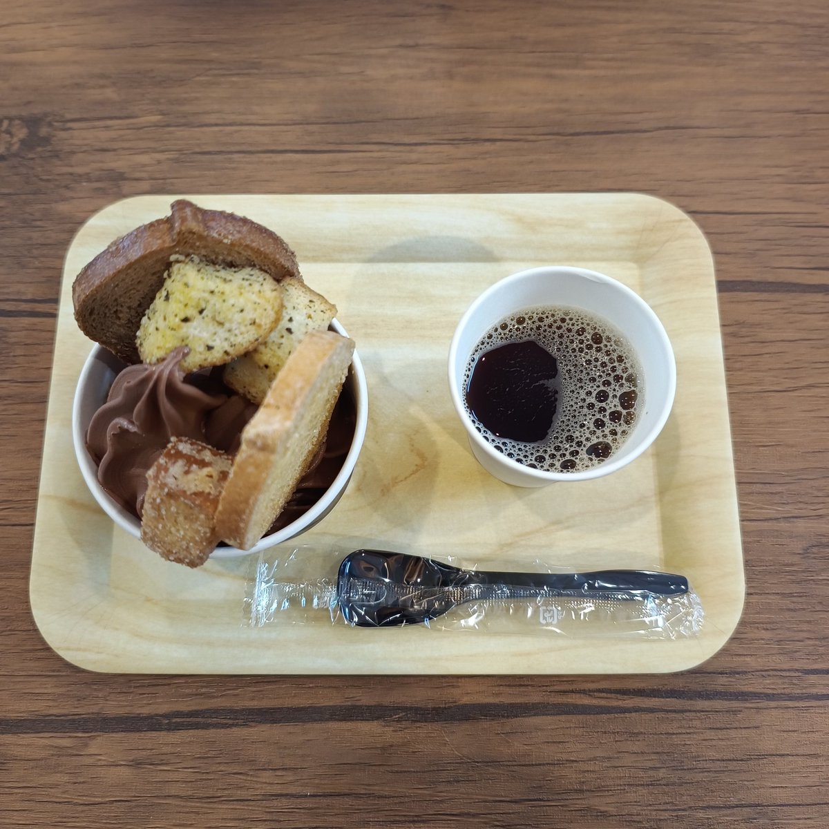 Norimax369's tweet photo. 伊豆市にあるTOKYORUSKでジェラードとラクス食べ放題に行って来ました☺
ジェラードとラスク全種類美味しく頂きました😆
#TOKYORUSK
#食べ放題
#大晦日
#ラスク
#ジェラード
#伊豆市 https://t.co/EI8sfjMtVC