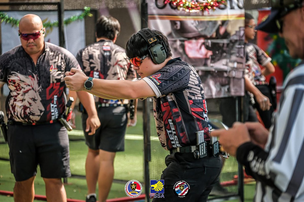OPSMENTECH's tweet image. Paknam IPSC Handgun Championship 2024/4
Bulletmaster X’Mas🎄

🥇Standard Division Overall 💯 %
🥇GM

#BULLETMASTER
#BULLETMASTEROFFICIAL
#BULLETMASTERxIPSC
#คุณภาพทั้งกระสุนและนักกีฬา
#earmor
#จับแน่นนะ 
#น้ำยาทามือ
#earmorthailand