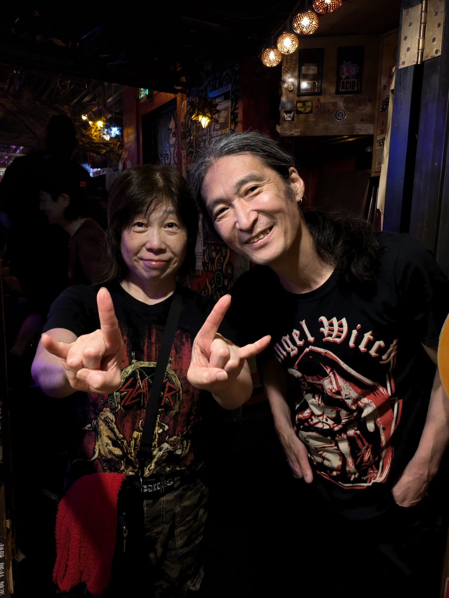 valkyrie_metal's tweet photo. 2024年もあと少しですので、今年のベストショットを発表します！
しゅうこりんが憧れの丹下さん（CAUSE FOR PAUSE、OUTRAGE）にドラムのアドバイスを頂き、その後劇的に技術が向上しました💪
ヴァルゼロ一同とても感謝しています🙏
#VALKYRIEZERO
#CauseForPause https://t.co/0ZXPPdsGi9