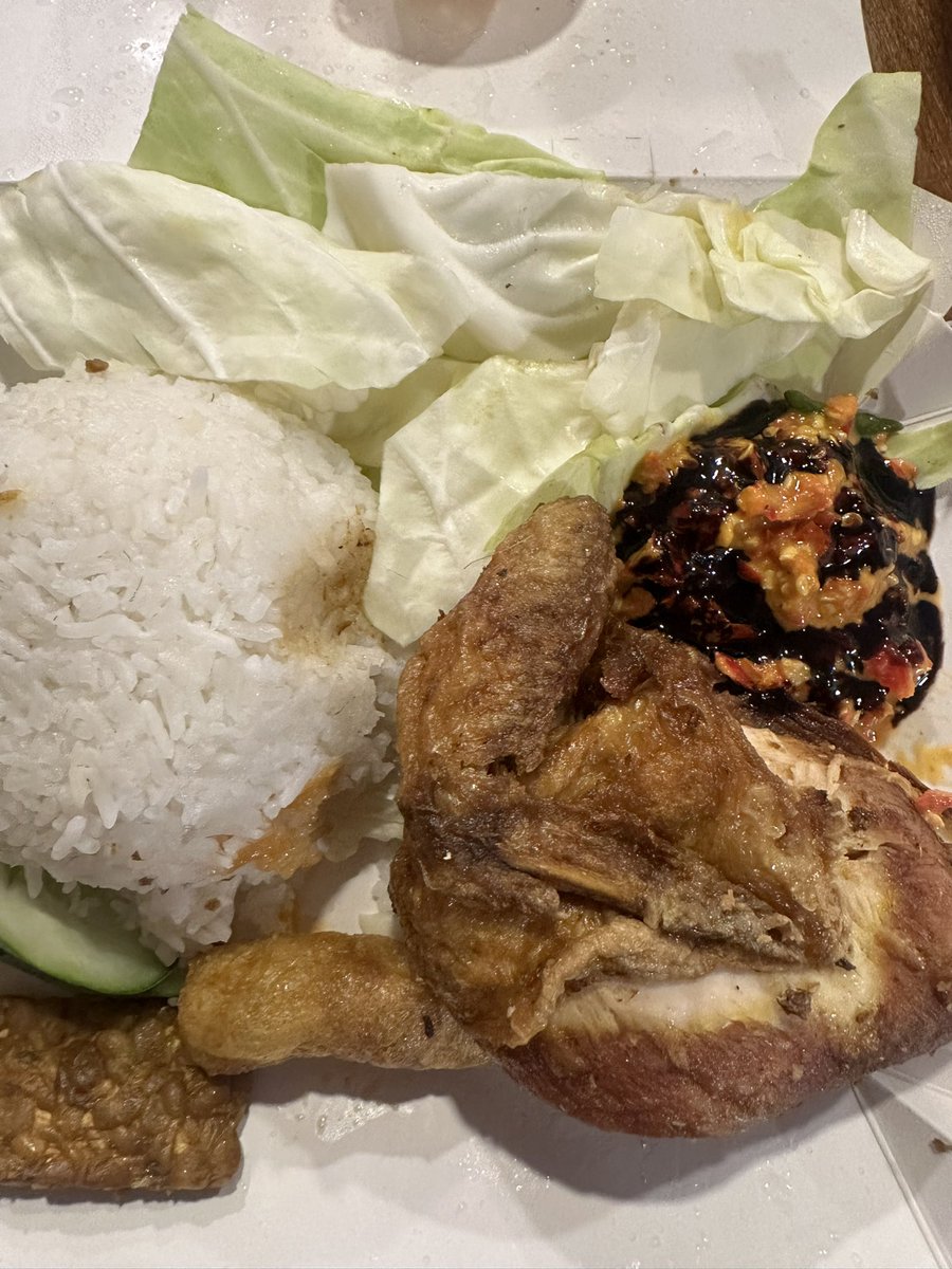 Selepas 3 bulan 🥵

Tak nak makan nasi dah sampai tahun depan…