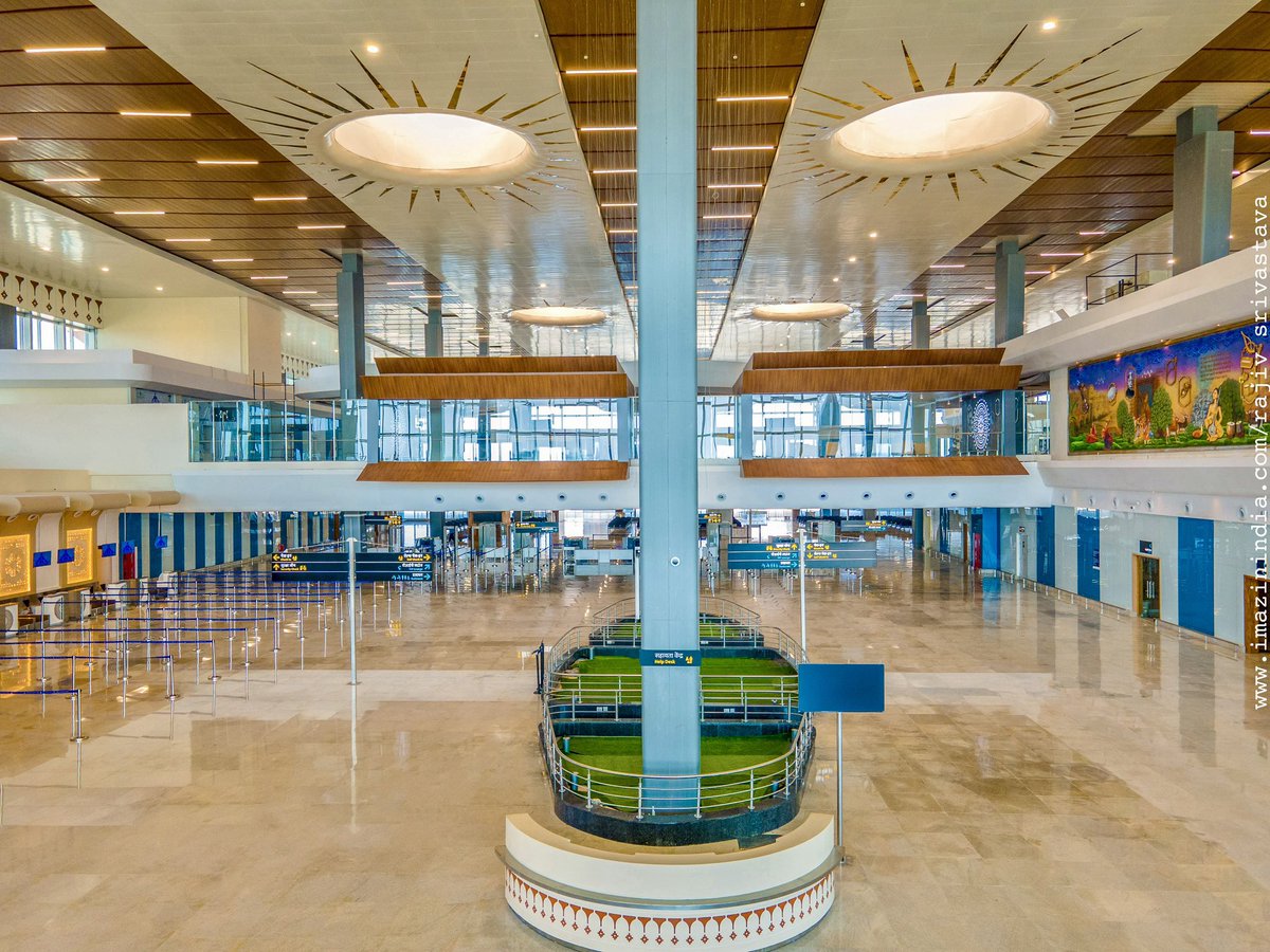 gemsofbabus_'s tweet image. 🚨 Airport Terminal in 40th Largest City of 🇮🇳.

This airport was built by an Indian company and was completed in just 16 months, at a cost of ₹500 crore.
