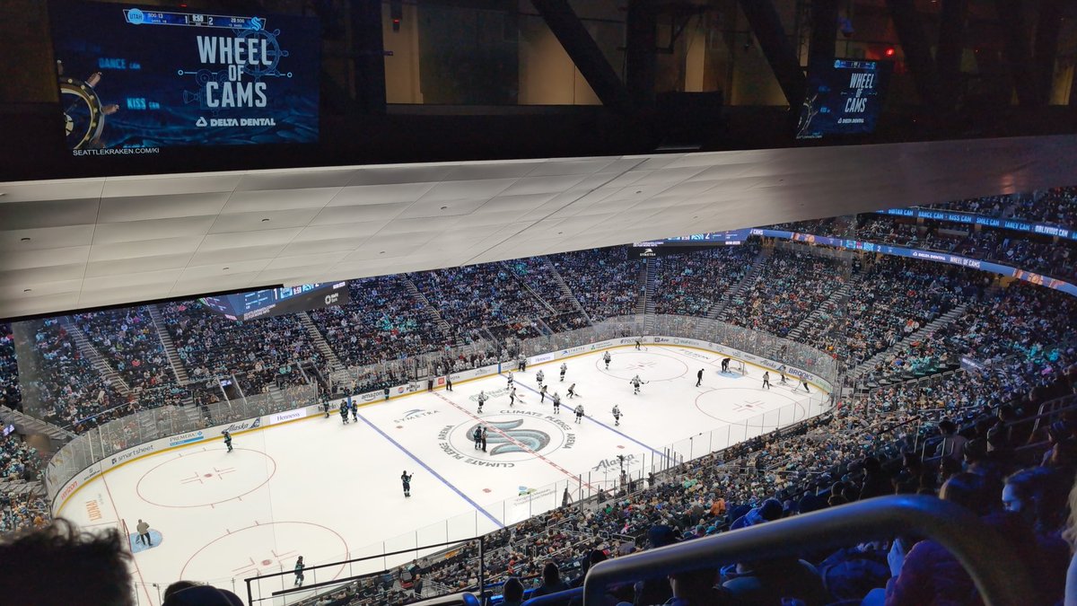 rlimonv's tweet photo. Aquí apoyando a mi #krakendetodalavida 
esto de jugar al hockey para los hombres de adeveras https://t.co/PQhDbn3IGg