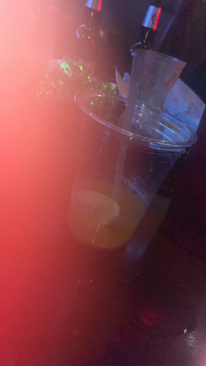 S_dog_lover's tweet photo. I hate my life…except on margarita Monday, Ha Ha ha! #dunk #findmeacowboy #letmefree #zelena #iloveellioyshaw #ilovemarenlevy #balls https://t.co/hRnMzdlLoU