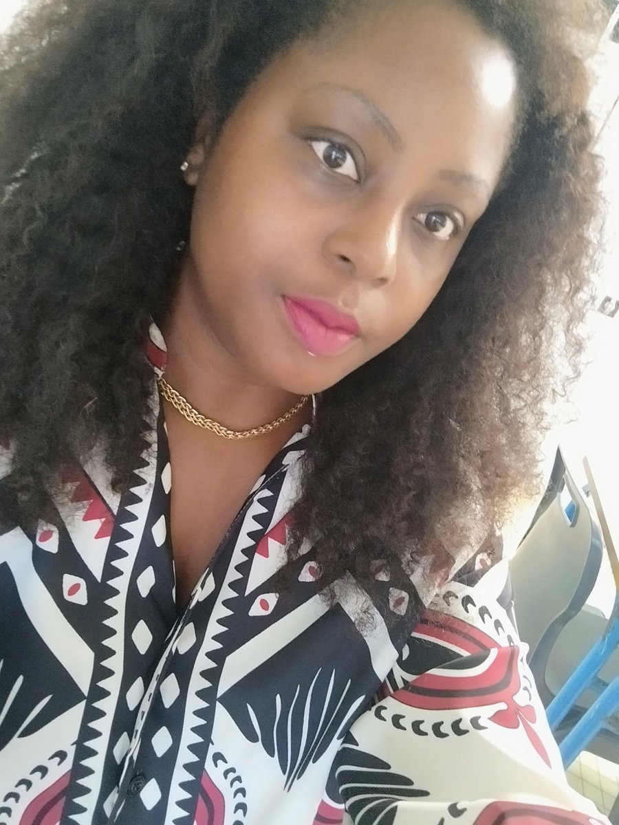 AudreyFlobinus's tweet photo. Une belle initiative pour inspirer les talents de demain!
Dans le cadre de la Semaine de l'Ambition et des Talents au Collège Emmanuel SALDES à Ste-Marie,j'ai eu l'honneur de partager mon parcours de femme ingénieur,lobbyiste, diplomate humanitaire internationale à @HumanityFTW1 https://t.co/CkGrnKDRno