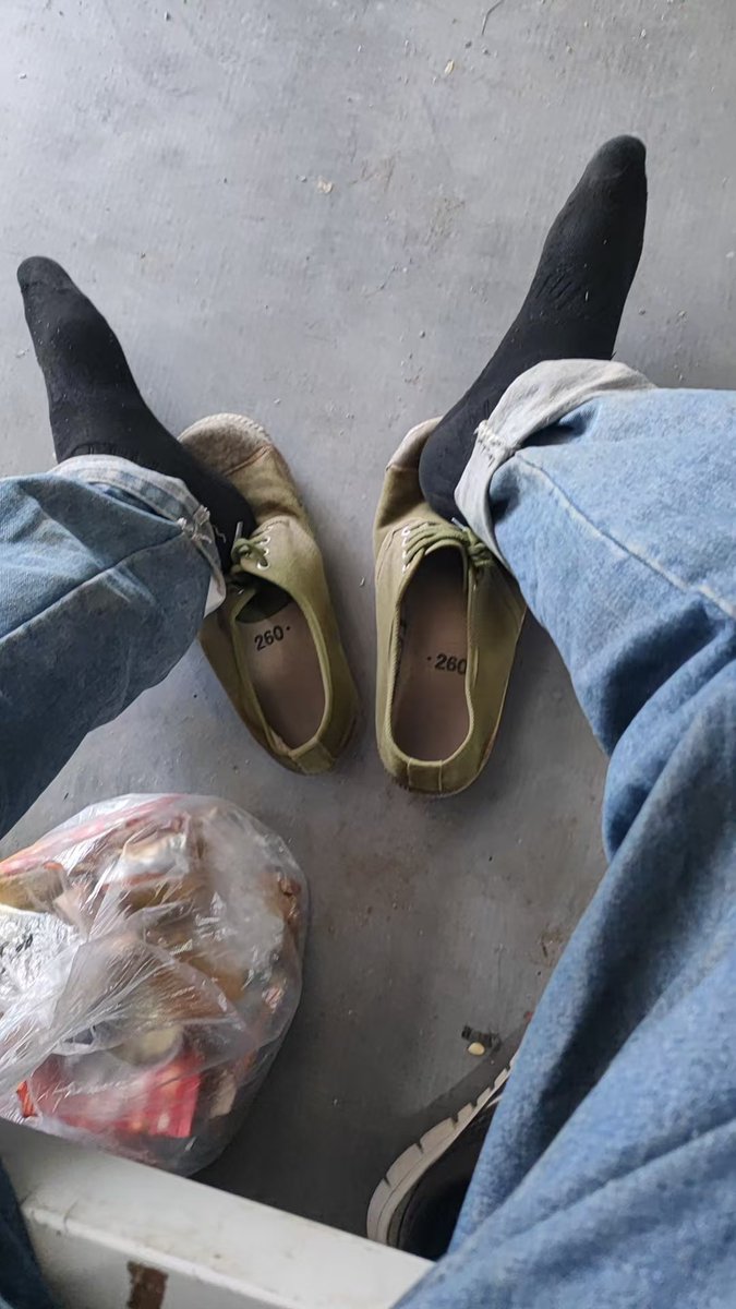 帮一个成都的壮壮民工小哥找m，qq是3228645102，不来成都的不要乱加别人！