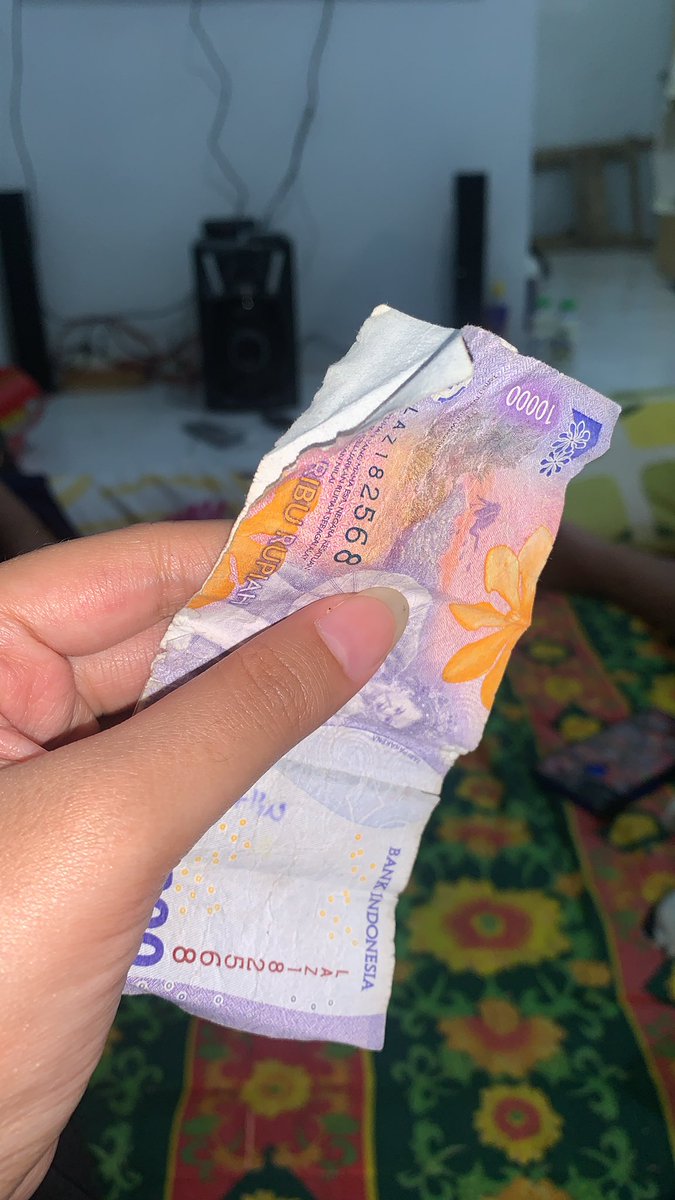 INI UANG PALSU GA SIH ANJIR????? KOK BISA KEBELAH DUA GINI ANJAY