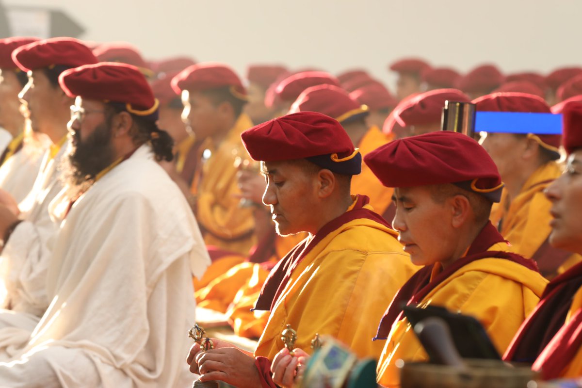 Drukpa's tweet photo. The nuns and monks of Druk Amitabha Mountain lead the Smoke Puja every morning, starting off the day’s programme of the Annual Drukpa Council.

#GyalwangDrukpa @Official__ADC 
#drukpa #drukpanuns @KungFuNuns #10ADC #SmokePuja https://t.co/7JWJ2TKlpD
