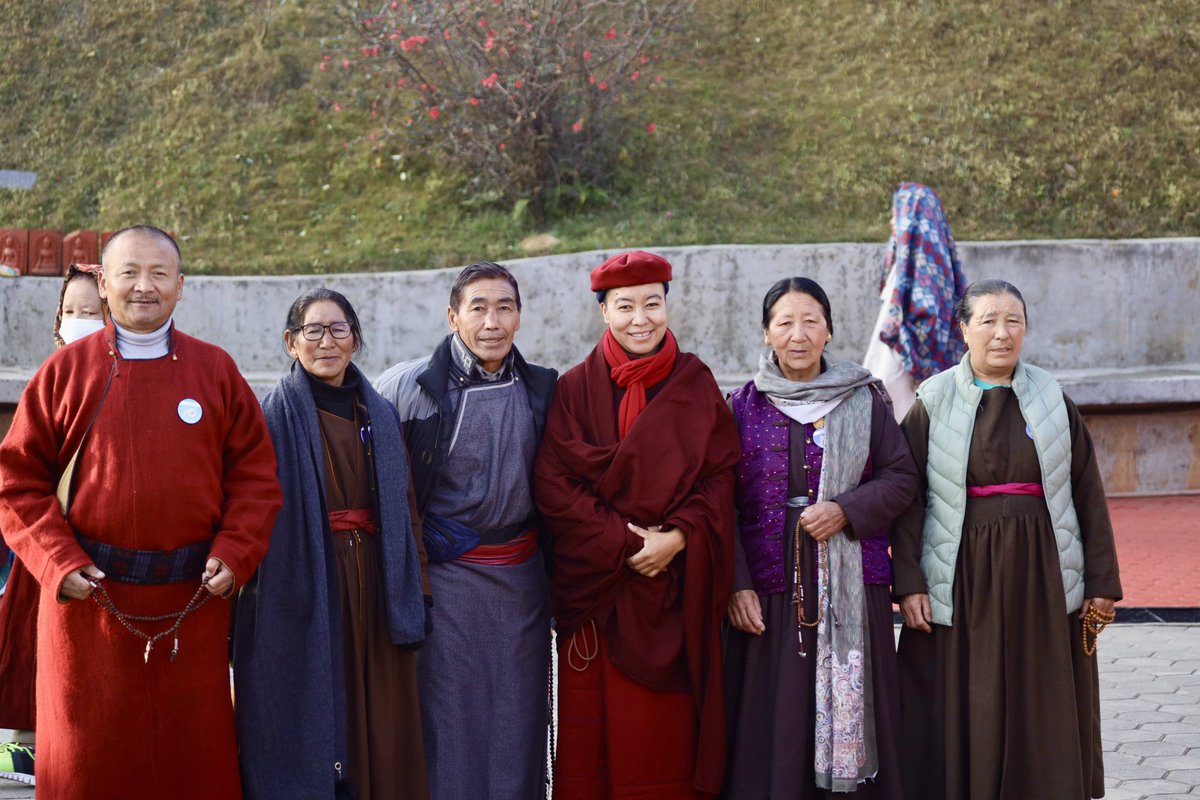 The nuns and monks of Druk Amitabha Mountain lead the Smoke Puja every morning, starting off the day’s programme of the Annual Drukpa Council.

#GyalwangDrukpa <a href="/Official__ADC/">Annual Drukpa Council</a> 
#drukpa #drukpanuns <a href="/KungFuNuns/">Kung Fu Nuns</a> #10ADC #SmokePuja