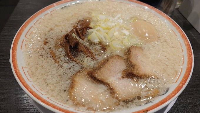 中華そば。大晦日に開いていてありがたい。 