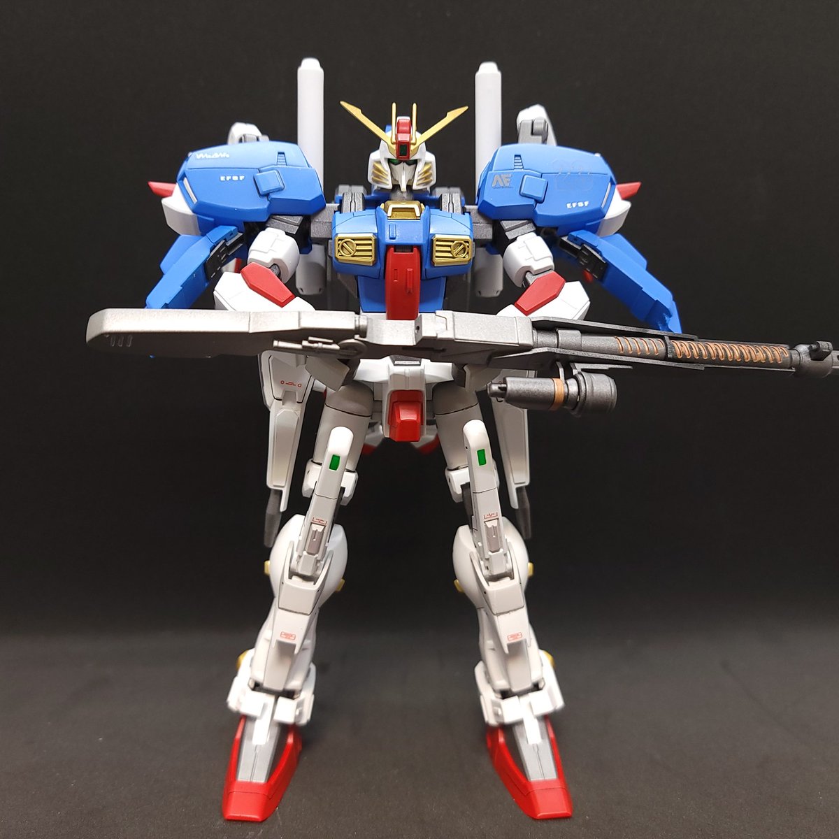 resuresu2's tweet photo. 年内の完成がなんとかできました。焦ったせいでやらかしが何点か見つかったので年明け早々に修正作業が…取り敢えず今年の模活はこれにて終了。
皆さま良いお年を！

#ガンプラ
#ガンプラ好きと繋がりたい 
#ガンプラは自由だ 
#Sｶﾞﾝﾀﾞﾑ https://t.co/gtAEjbVqko