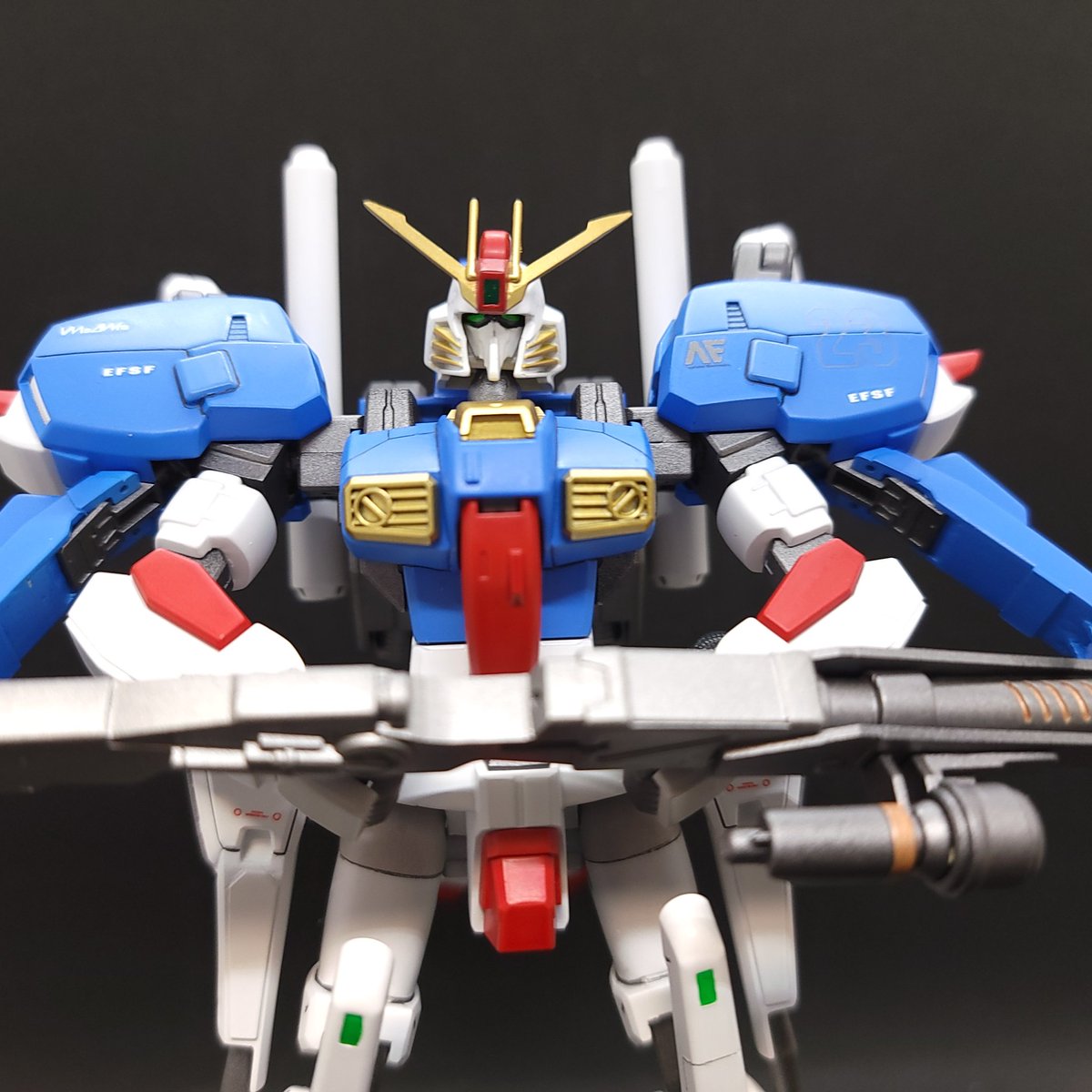 resuresu2's tweet photo. 年内の完成がなんとかできました。焦ったせいでやらかしが何点か見つかったので年明け早々に修正作業が…取り敢えず今年の模活はこれにて終了。
皆さま良いお年を！

#ガンプラ
#ガンプラ好きと繋がりたい 
#ガンプラは自由だ 
#Sｶﾞﾝﾀﾞﾑ https://t.co/gtAEjbVqko