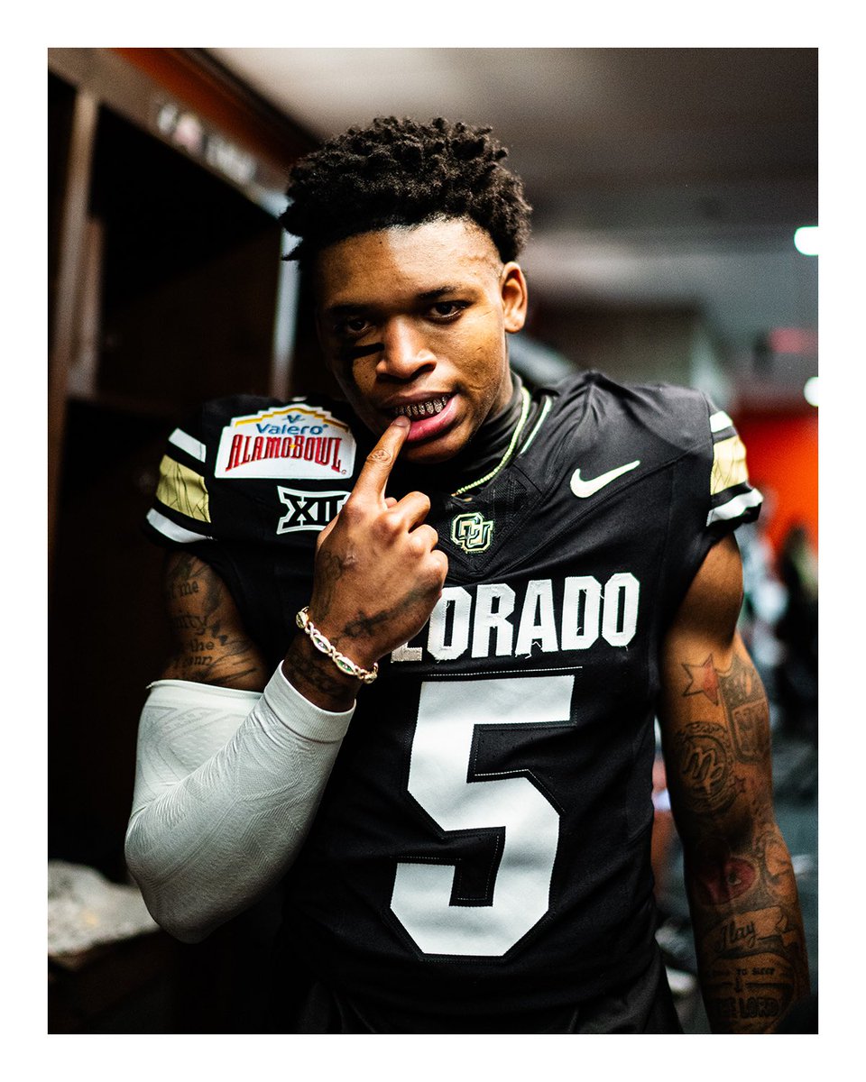 Alamo Bowl pregame locker room flicks 📸🦬