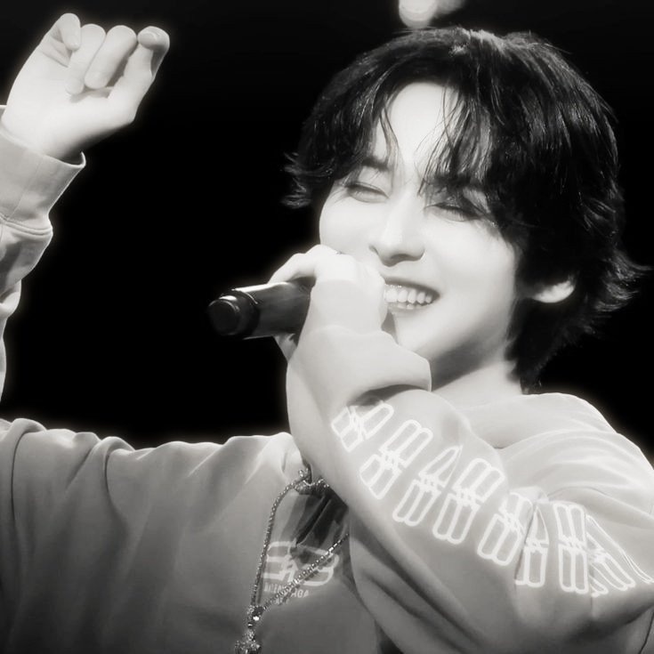 antrothought's tweet photo. 𝒍𝒊𝒌𝒆 𝒂𝒏 𝒐𝒍𝒅 𝒍𝒐𝒗𝒆 | #minsung au
Dónde J!sung visita a su abuela por primera vez al asilo...
O donde Mnho conoce a un chico desorientado buscando a su abuela. https://t.co/jmy6t1goGU