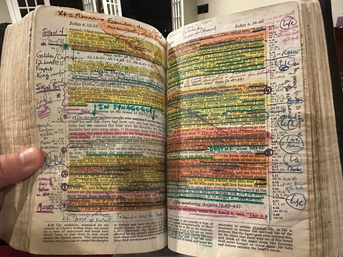 BeSaintly's tweet image. Scott Hahn shared this a few days ago, someone stole his bible in 2007 that he had since 1972

The guy returned it to him a few days ago

The craziest part is seeing all of Scott Hahn’s notes from his time before, &amp;amp; during seminary…