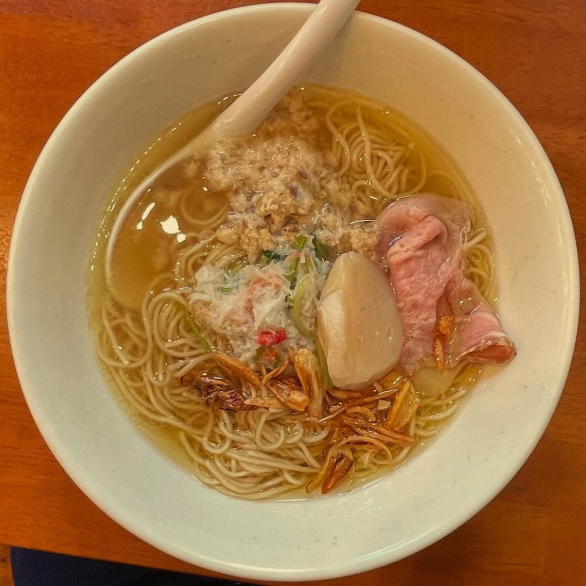 lamian_laoshi's tweet photo. ★★★★½ A year-end limited collaboration #ramen between #MenyaHululu @menya_hululu and #Goden @godenken ver. 2024. https://t.co/qvxAWogipf