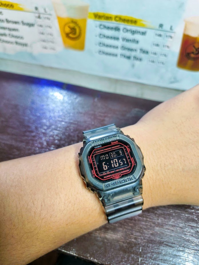 jksntn's tweet photo. @RWWReborn Cinta pertama sama F-91W, sekarang pake g-shock https://t.co/DFJJ52u0Xd