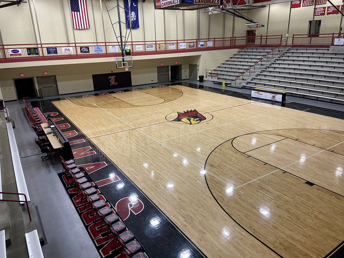 Justin Mathis (@j_math23) on Twitter photo Started at 10 AM last Friday & ended at 10:17 PM tonight.
Really enjoyed broadcasting the 2024 <a href="/BATBTourney16/">Battle at the Border</a> on <a href="/CastPrep/">Upstate Prep-Cast</a> (my 13th year covering it).
Thank you to <a href="/CoachSmith/">Lyn Smith 🏀</a> & the entire Landrum HS staff for all they did to make this tournament possible. Started at 10 AM last Friday & ended at 10:17 PM tonight.
Really enjoyed broadcasting the 2024 <a href="/BATBTourney16/">Battle at the Border</a> on <a href="/CastPrep/">Upstate Prep-Cast</a> (my 13th year covering it).
Thank you to <a href="/CoachSmith/">Lyn Smith 🏀</a> & the entire Landrum HS staff for all they did to make this tournament possible.