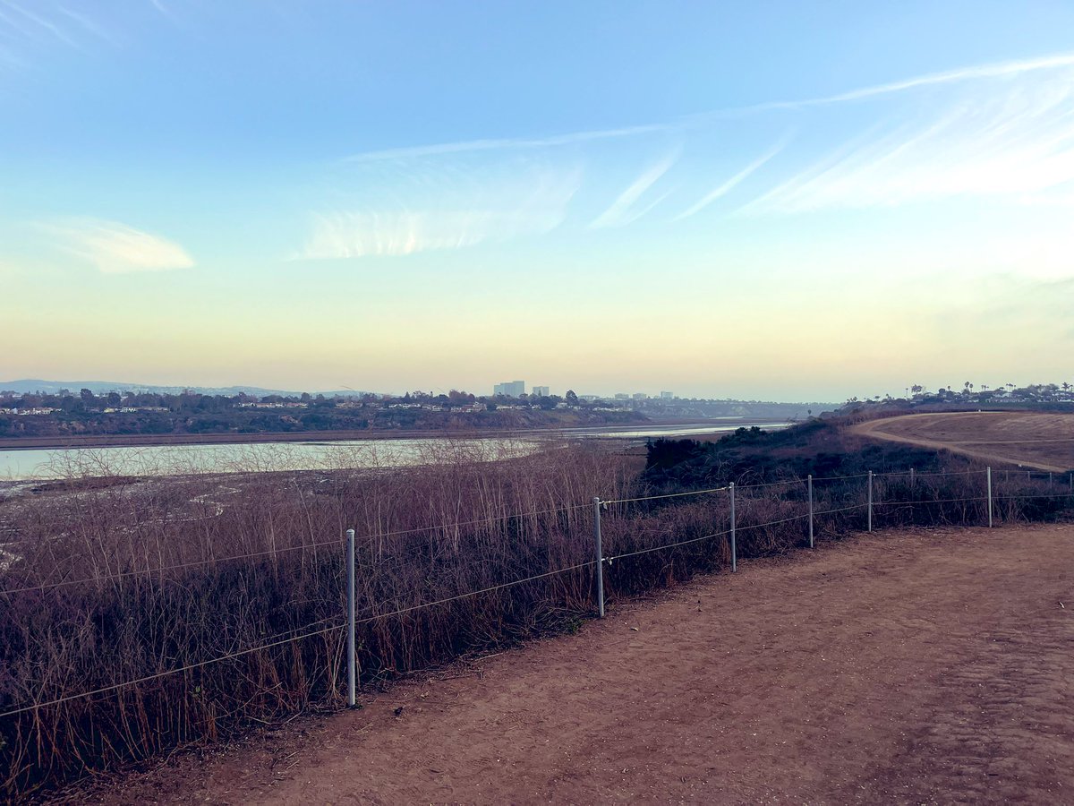 Broker_Brett's tweet image. Shot a text to my #insurtech startup buddy @ohitsstuart in #NYNY from the trails in #OC / #CA today, love this national and international game! 

Cheers to a big 2025

@InsNerds