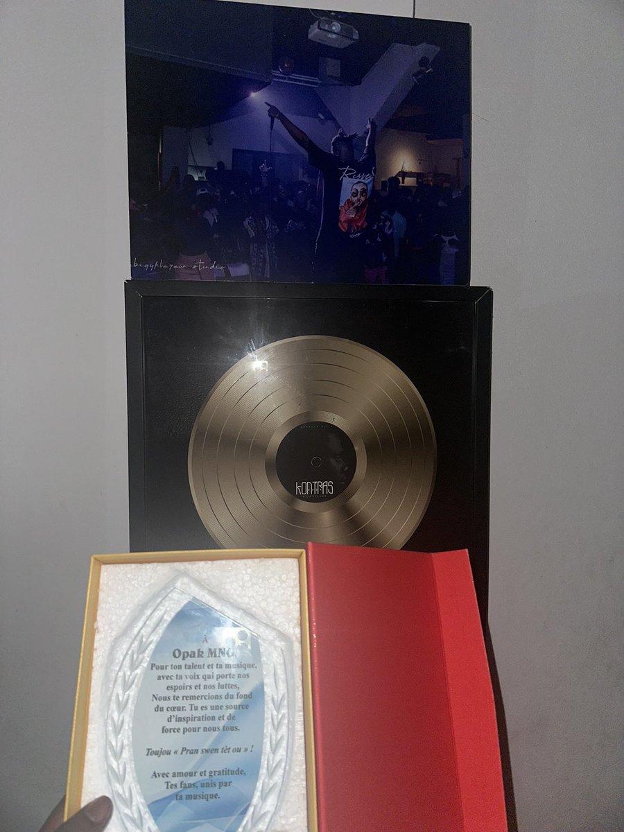 Opakofisyel's tweet image. Koleksyon an bèl 😁

Mesi a nou menm ki penmet mwen ekziste🖤