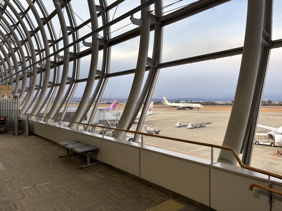 これから大阪へ🛩️✨
年越しオフ会に参加します😸🙌

誘ってくれる、遊んでくれるリベ友に感謝🙏