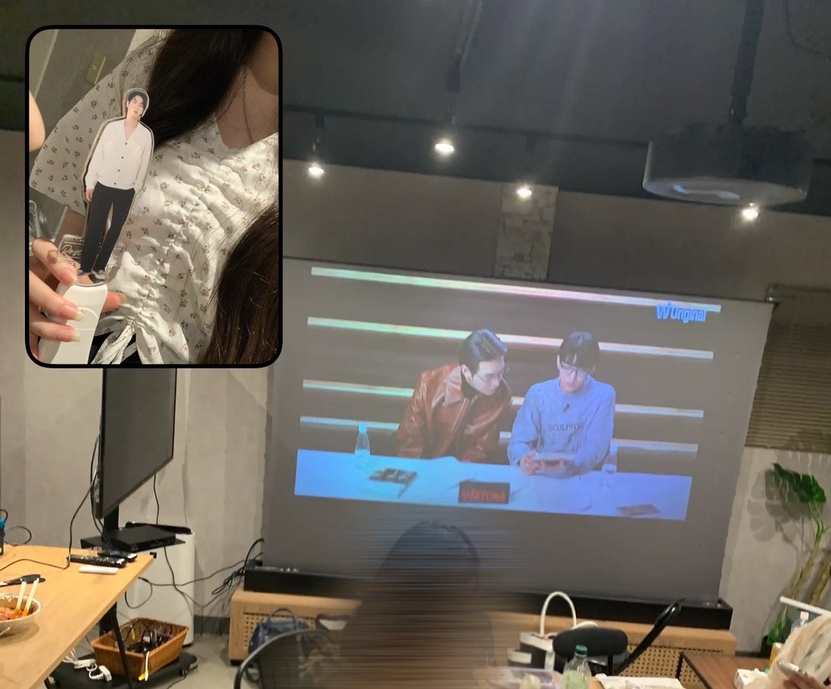 sj98736166's tweet photo. 今年は大好きなエギちゃんに初めて会うことができて、最高に幸せな1年でした🥰
もちろん2024年の1番は3月22日です🫶🏻
皆さんと会えたのも今年が初めて♡
オフ会も楽しかった😌💞
ヒョンも除隊して沢山見れて幸せです︎💕︎
2024年ありがとうございました！
2025年もよろしくお願いします🙇‍♀️♡ https://t.co/SCHZbzjf0U