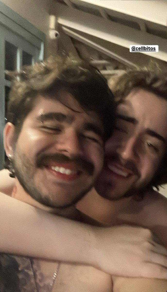 favscohen's tweet photo. fofos demais amo eles https://t.co/YhiWwE5DbX