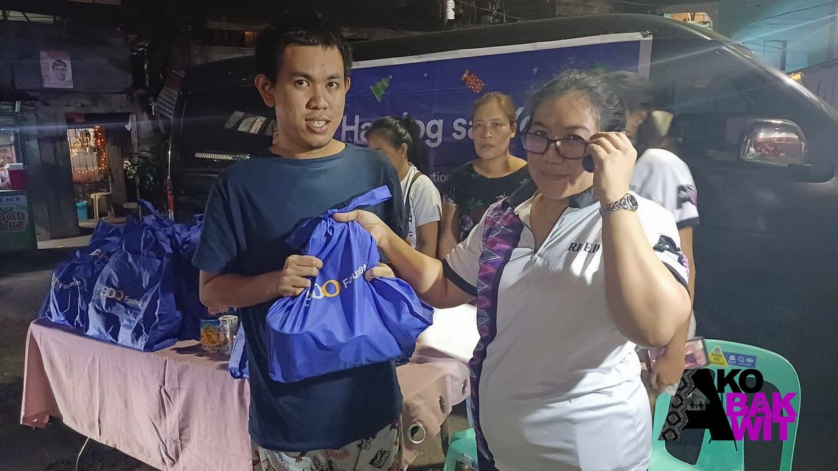 AkoBakwit's tweet photo. Pamamahagi ng food packs sa ating mga kapatid sa Caloocan City, sila ay mula sa sektor ng Senior Citizens, PWD at Solo Parents. Ito ay handog sa atin ng BDO Foundation, sa ilalim ng kanilang Handog sa'Yo program.

#AkoBakwit #IDPs #bakwit #BDO #BDOWeFindWays https://t.co/2l521FvpEY