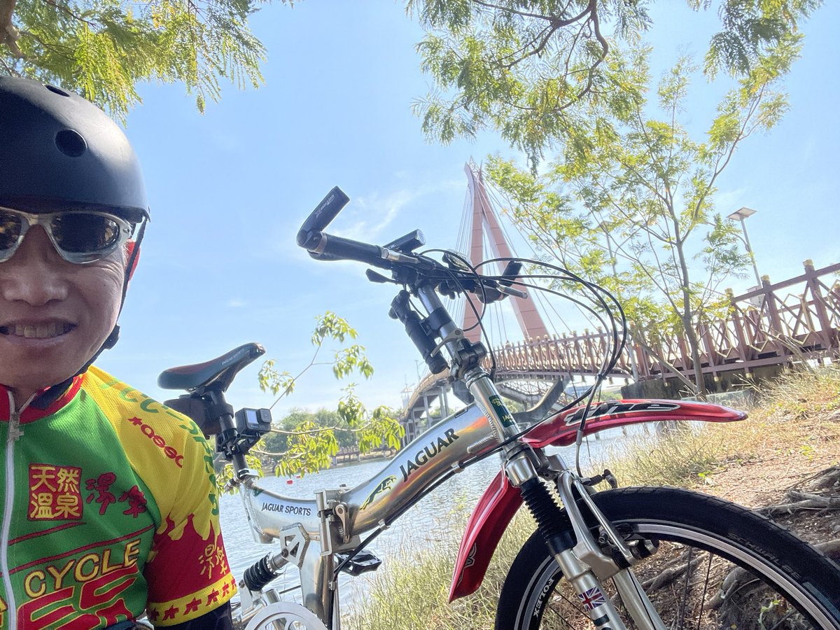 skytrain9's tweet image. Morning ride at Nong Bon lake park #foldingbike