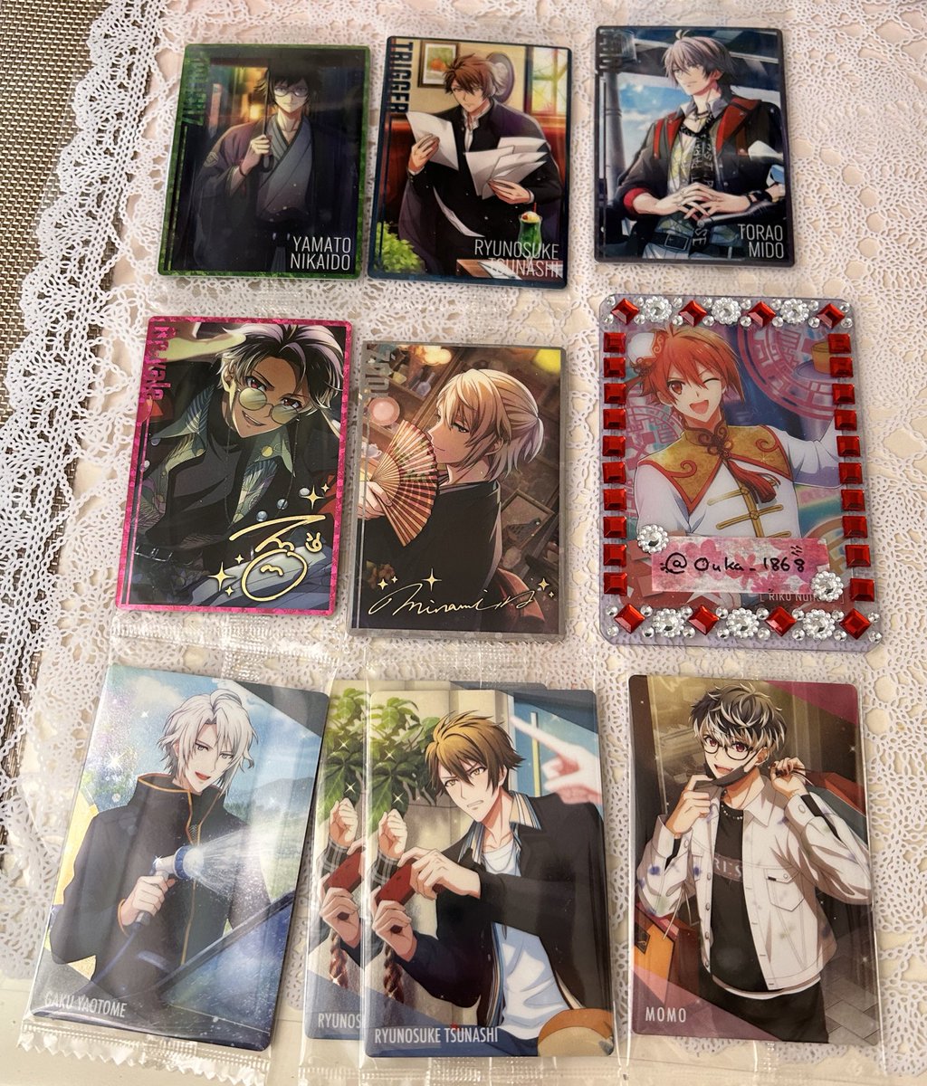 Ouka_1868's tweet photo. 【交換】アイドリッシュセブン アイナナ ウエハース 24

【譲】
DCUR…百、巳波
DCSSR…大和、龍之介、虎於
日常…一織、大和、三月、環、ナギ、トウマ、悠、巳波
謹賀新年…Re:vale(2022)、ŹOOĻ(2023)

【求】
DC…天、陸
日常…天、陸
謹賀新年…IDOLiSH7(2022)、TRIGGER(2022) https://t.co/PU4v3HOdlv