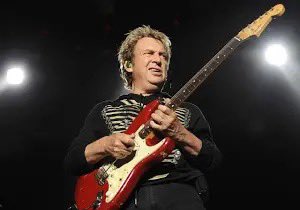 Happy birthday English guitarist Andy Summers, 82 today The Police who scored the 1983 UK &amp; US No.1 single 'Every Breath You Take', plus four other UK No.1 singles. Their second album Reggatta de Blanc became the first of five consecutive UK No. 1 albums.