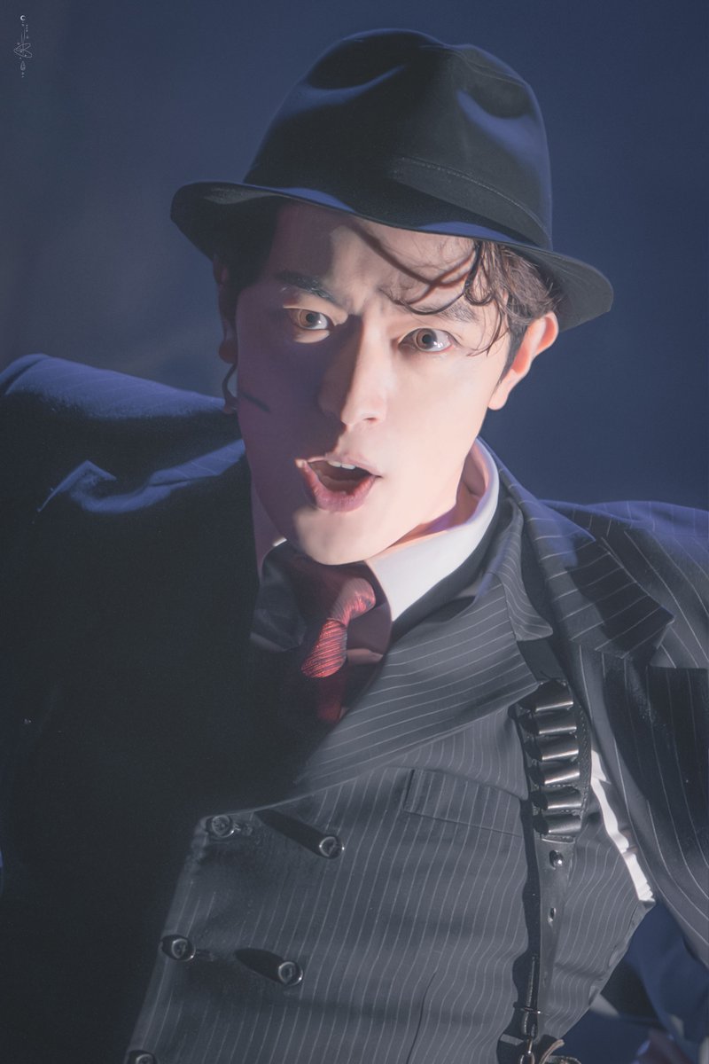 24. 12. 29.  미아 파밀리아 밤공 커튼콜

스티비 役 || #변희상

악마가 속삭였지 마셔, 마셔, 마셔