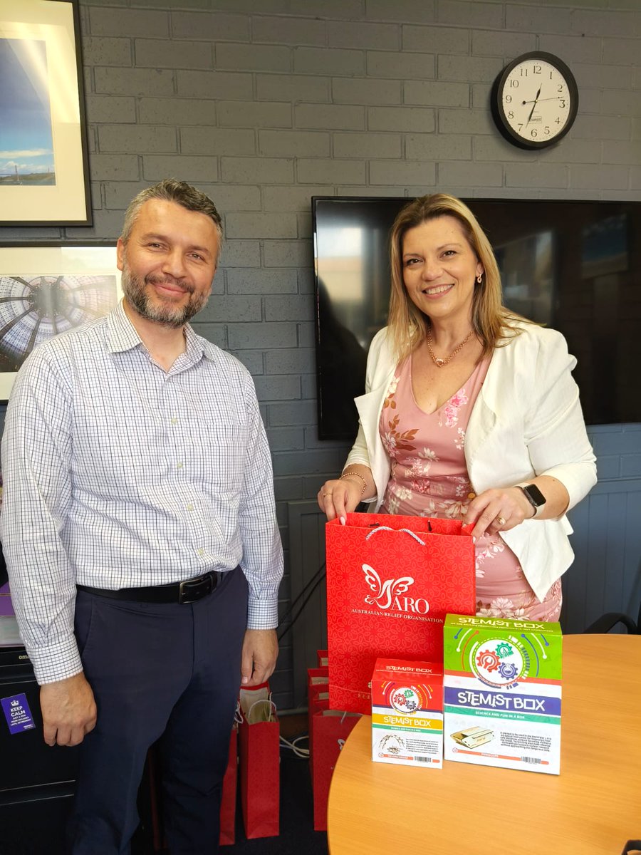 ARO proudly supports education with 330 STEM Boxes donated to schools and 670 more on the way, totalling 1,000! These kits inspire creativity and build engineering skills. Thank you, Art Masterclass, for your generous contribution!