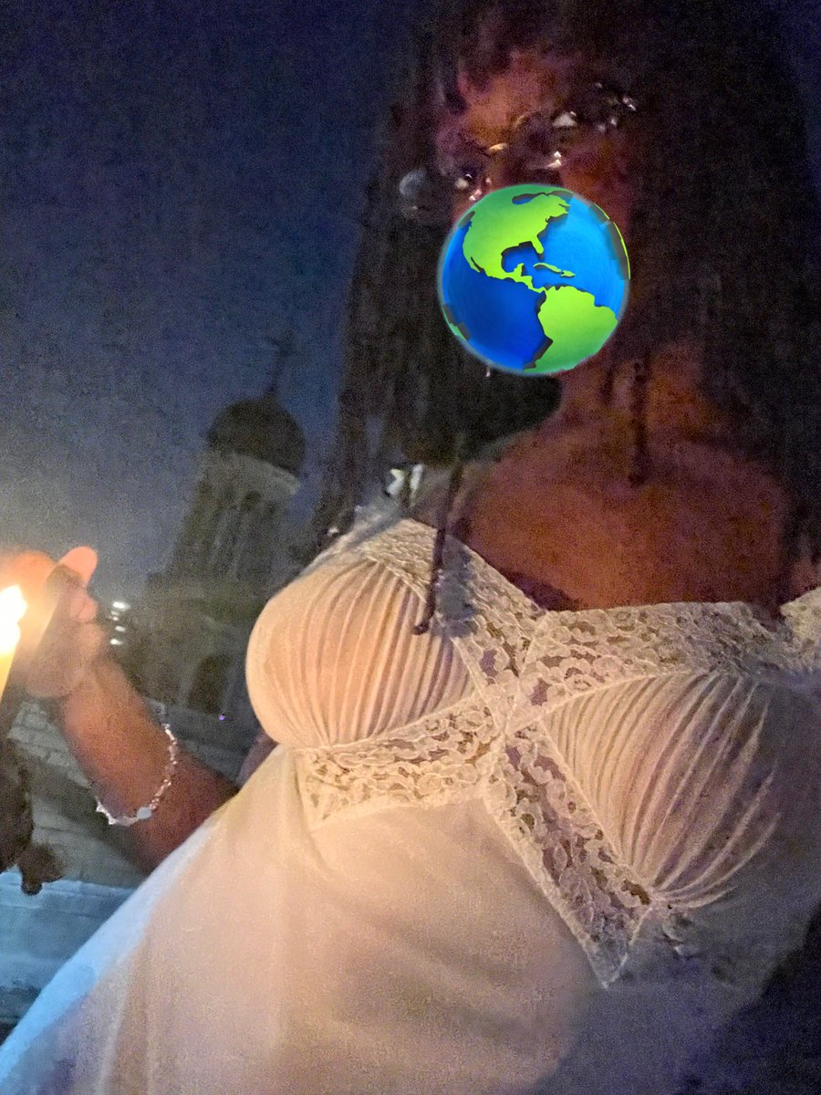 blacklildebbie1's tweet photo. 🕯️ https://t.co/tzFldIWy6P
