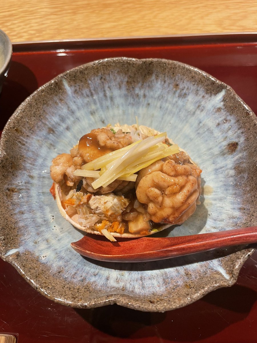 rsptn's tweet photo. MAENのイカグリル、食鳥伍ノ捌の焼鳥たち、鳥伊那の手羽先、しうがの焼き���子、三輪亭のシュペッツェレ、Latoの鰻、はるやの唐揚げ、チュデコンヌの蟹ココナッツ、green glassのおおまさり白和え・蕎麦、旧雨のマコモダケ、オステリアコマチーナのレモンパスタ、鈴なりの孫芋、彩わのえびしんじょ→ https://t.co/jc7YOneOeg