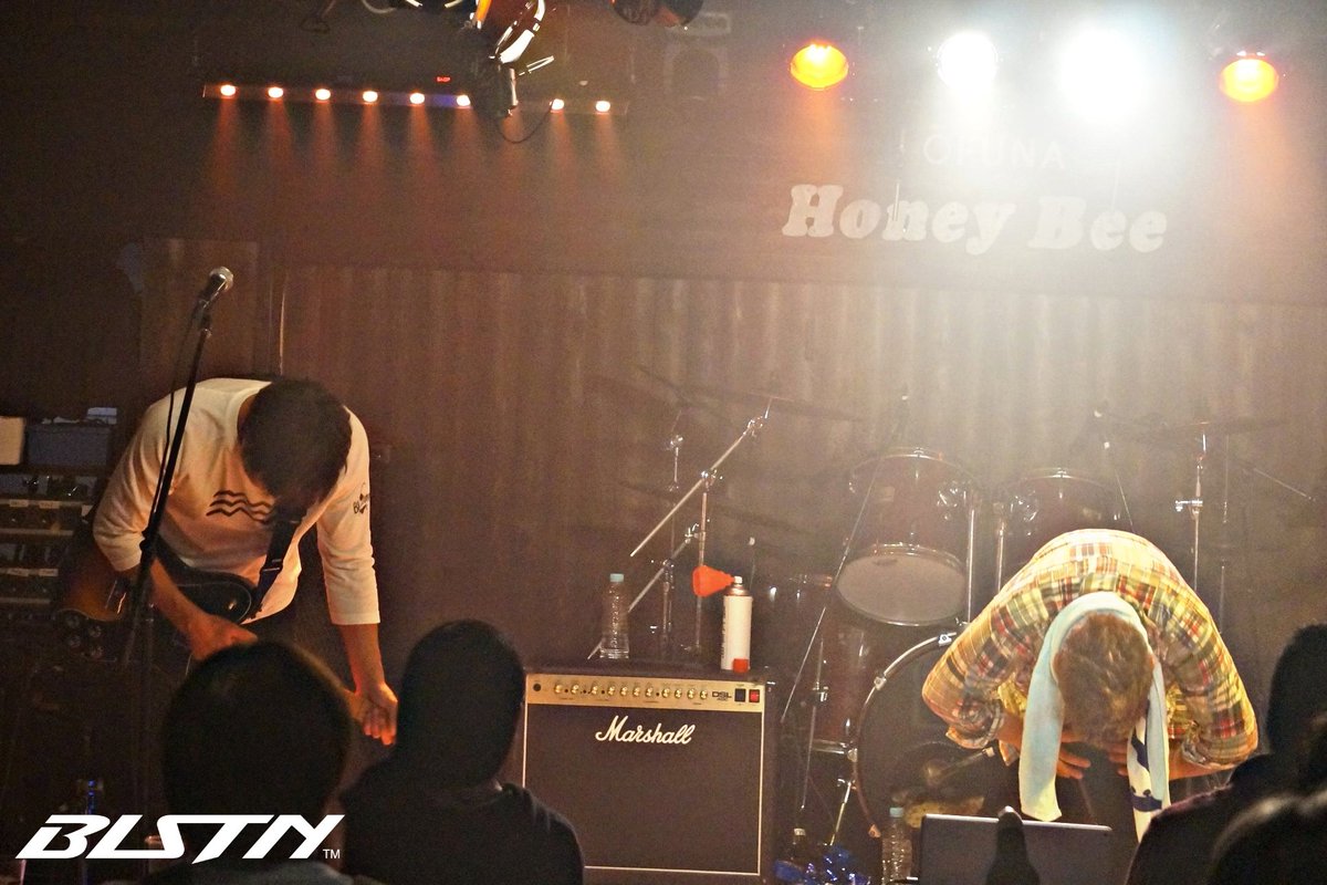 Bluestone_wa's tweet photo. 2024年、
Bluestoneにたくさんのあたたかい応援をいただきありがとうございました。
皆様、良いお年をお迎えください☺️
from TeamBluestone
https://t.co/XFMkT32c6z
#年末のご挨拶
#メンバーコメント
#今年もお世話になりました
#Bluestone
#Bluestone_official
#神田陽太 #KAZ
#teamBluestone https://t.co/H6Gl0jFAJl
