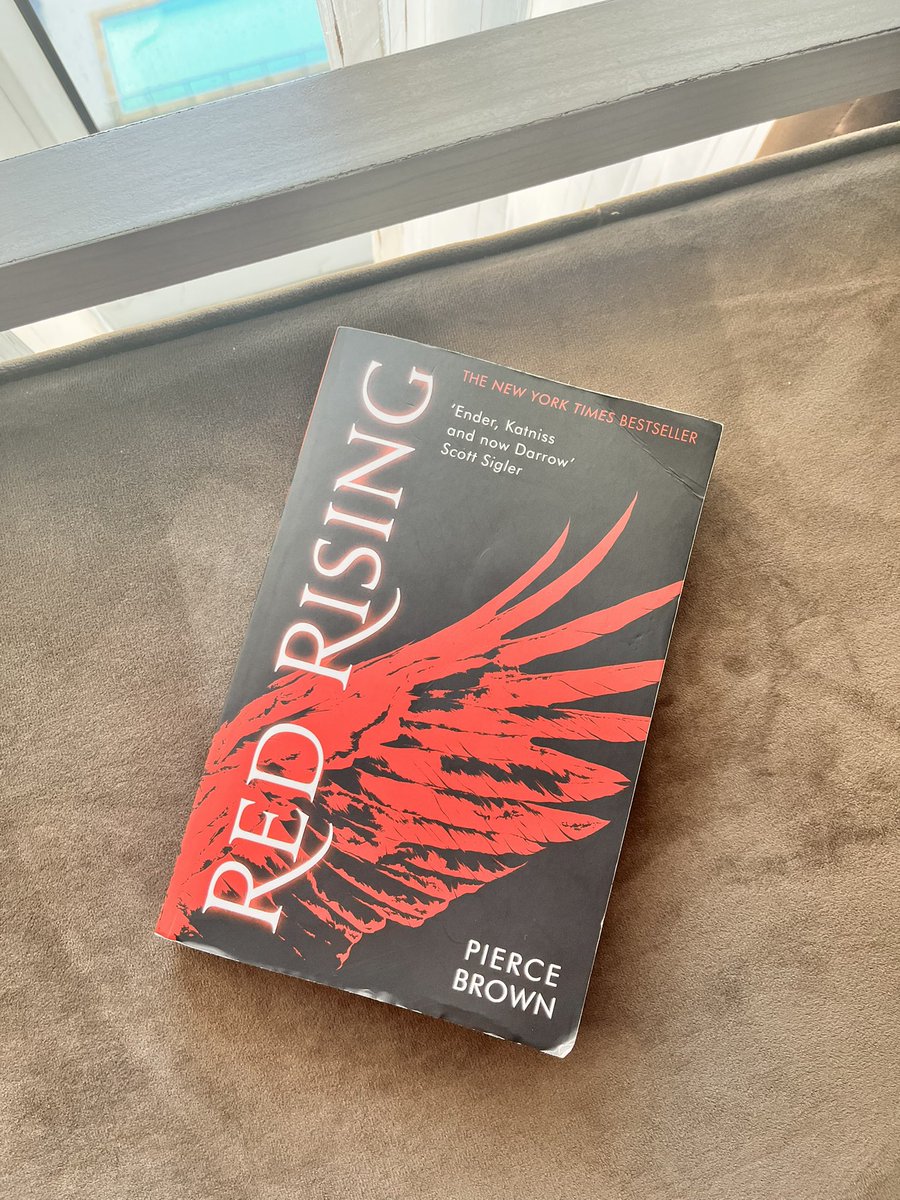 XATANAJJAT's tweet photo. Listen, guys. I cancelled my morning appointment for this. This book is that good. I’m so mad at myself for not buying the whole series, though I’m excited to find out I have 5 more waiting. Mentally cancelling all my plans until I’m done! Thank you @Pierce_Brown https://t.co/ao0TrJtO15