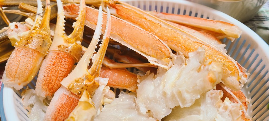 aa_ak_a's tweet photo. カニ、食べ放題！！！！ https://t.co/MUadppsGpS