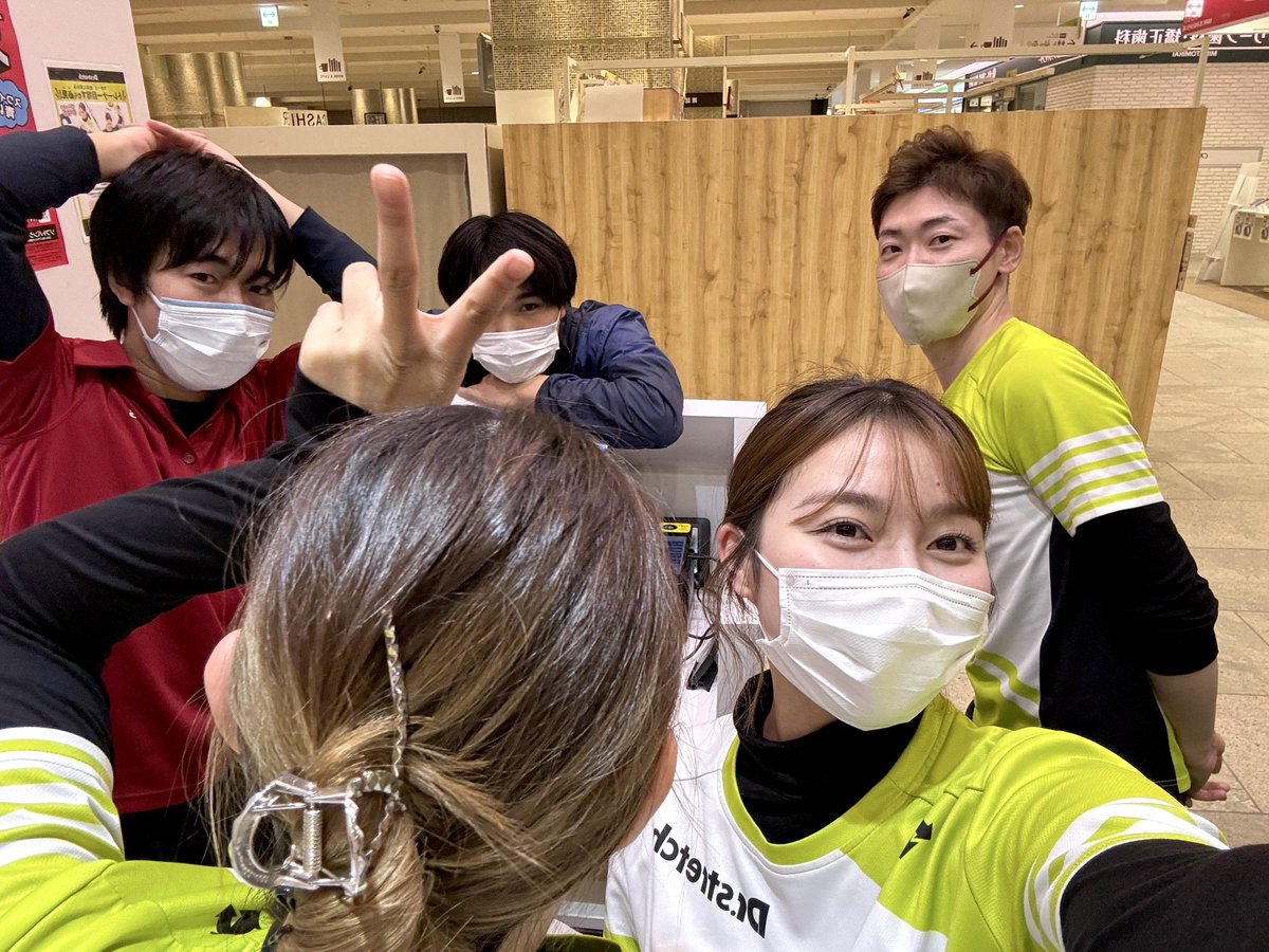 ⠀ ⠀⋱ 2024年　仕事納め⋰

    今年もお世話になりました！
　　来年もみなとみらい店を
　よろしくお願いいたします！　
￣￣￣￣￣￣￣￣￣￣￣￣￣￣￣