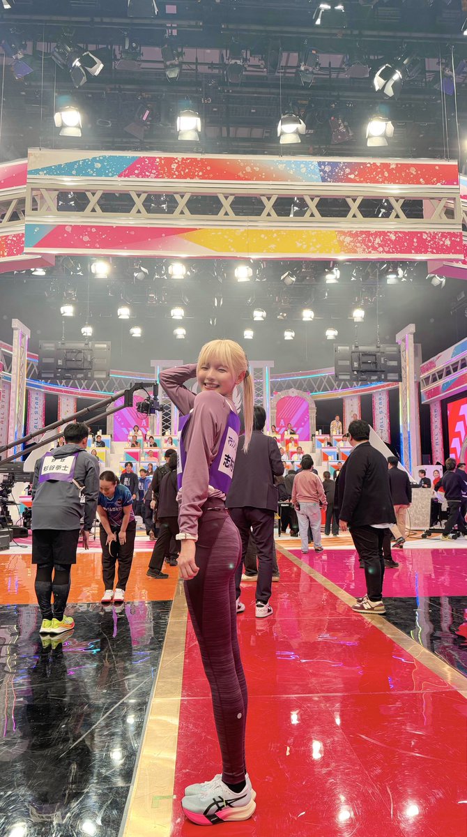 mikkkkkity's tweet photo. TBS系列大晦��オースター体育祭❤️‍🔥
初めての全国放送で、スタジオには画面の向こうに見ていた芸能人の方がずらーっと並んでいてドキドキでした！
こんな環境を思いっきり走ることができてとっても楽しかったです！
見てくれた皆さん、ありがとうございました😸🫶🏻🌼✨ https://t.co/MGu0EbWx0J