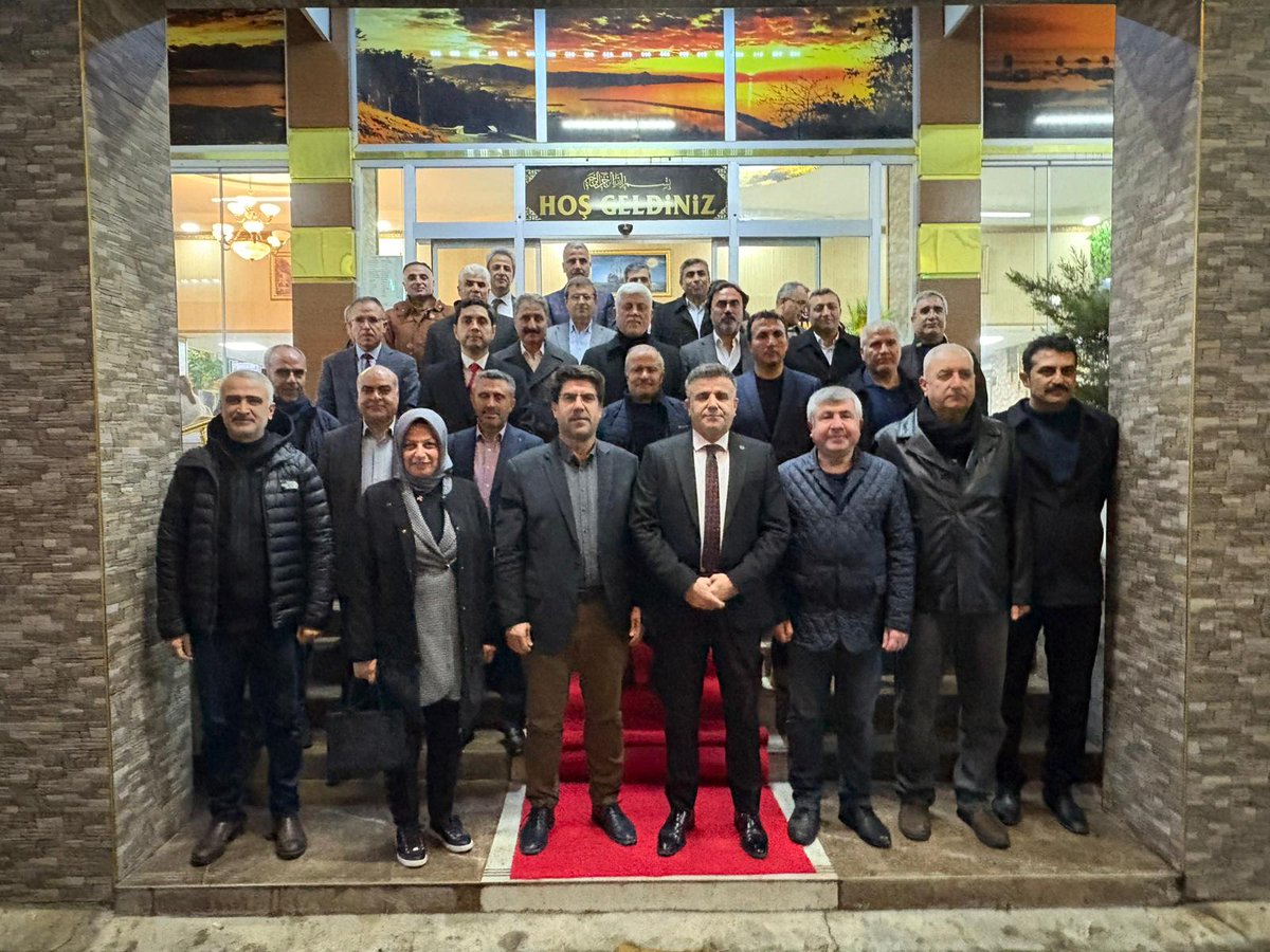 Şube müdürü ve dengi veya üstü kadrolarda bulunanların eğitim-öğretim kamu hizmetinin niteliği gereği,eğitim ve öğretimden ayrıştırılması mümkün bulunmayan eğitim yönetimi ve denetimi faaliyetlerini icra ettikleri,bulundukları kurumların sadece bir idarî faaliyet /1