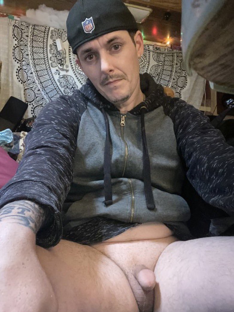 GoddessBellssss's tweet photo. Jason wanted a blackmail session and thinks that he can just get it without playing. I think he likes seeing his micro d. On my page so everyone can laugh at it https://t.co/hJiu4khteq