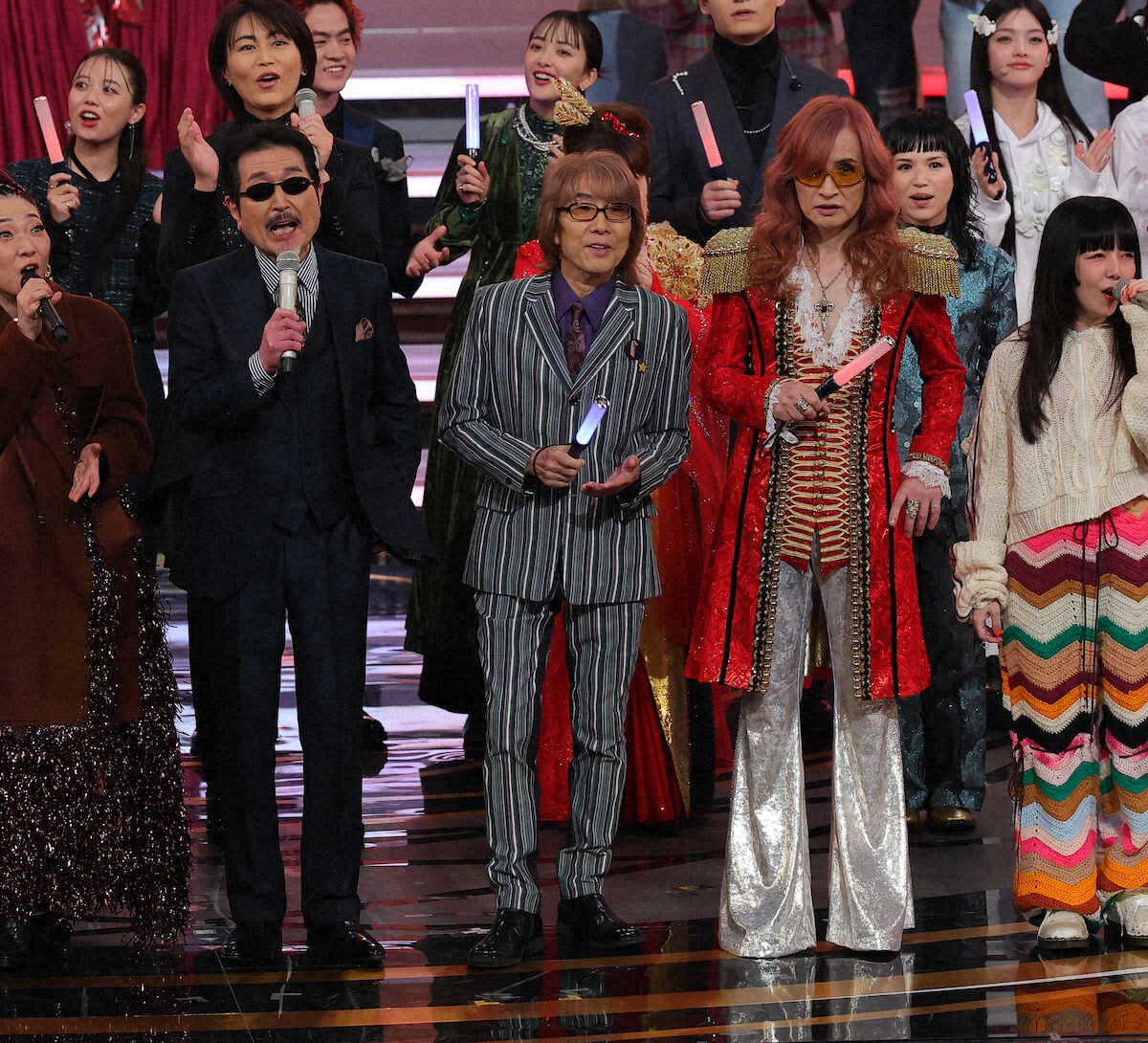 【紅白】まだ歌ってないのに…オープニングで“桜井さん“トレンド入り 「可愛すぎる」
news.livedoor.com/article/detail…

こっちのけんとの歌唱場面ではそのまま出演者全員がバックで「ギリギリダンス」を披露。ダンスに挑戦する桜井賢の姿に、SNSでは「桜井さん可愛すぎる」などの声が上がった。