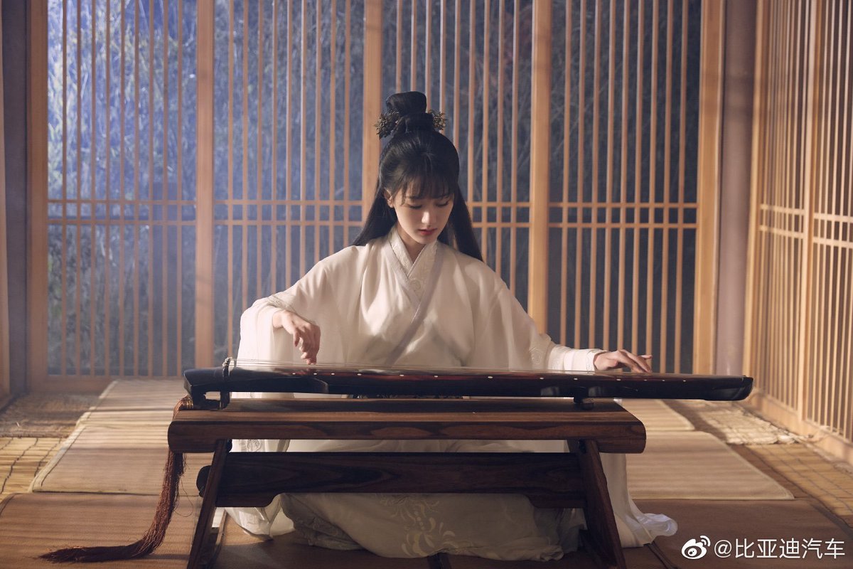 Thousandyear11's tweet photo. Happy new year 2025, May you have peaceful, Even though you play music that no one listening, to drowning without anyone watching, writing that no one reads it not important cause of the happiness that arises in your heart. It’s considered the end of the attainment of being here. https://t.co/CuKyRI19jU