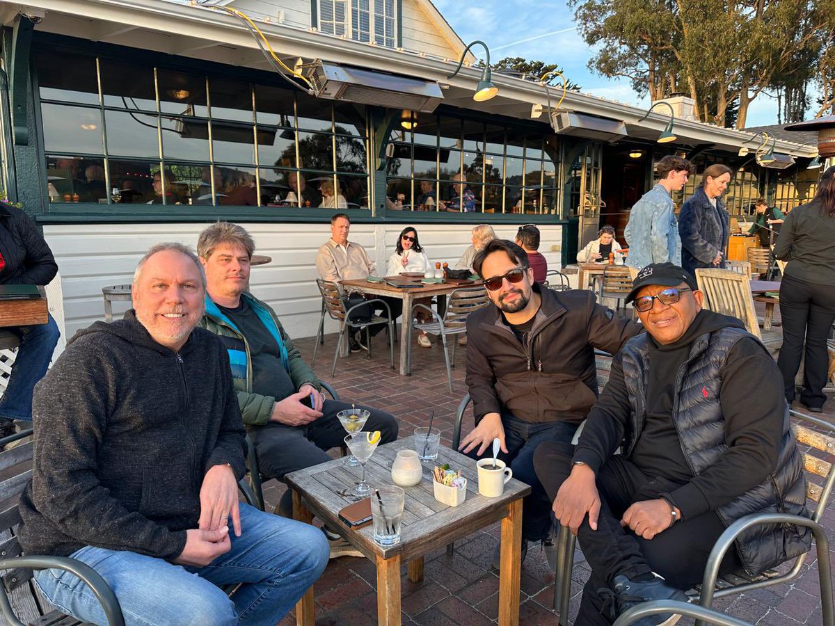 #MUFASA  music team with our “ driveby “ 1st critic and huge thumbs 👍🏽 up #ClintEastwood gave us love <a href="/Lin_Manuel/">Lin-Manuel Miranda</a>  #BarryJenkins <a href="/BarryJenkins/">Barry Jenkins</a> #Markmancina