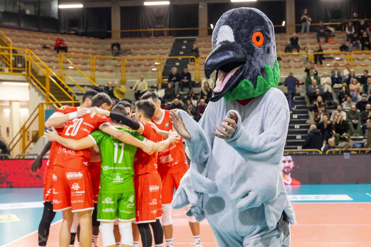 Alcuni scatti della 𝗚𝗶𝗼𝗿𝗻𝗮𝘁𝗮 𝗦𝗣𝗢𝗡𝗦𝗢𝗥 in occasione della partita Banca Macerata - Fisiomed contro Fano 🏐
Un fantastico pomeriggio all'insegna delle sane passioni al 📍𝗕𝗮𝗻𝗰𝗮 𝗠𝗮𝗰𝗲𝗿𝗮𝘁𝗮 𝗙𝗼𝗿𝘂𝗺 

#BancaMacerata #Volley #ForzaSquadra #Insieme