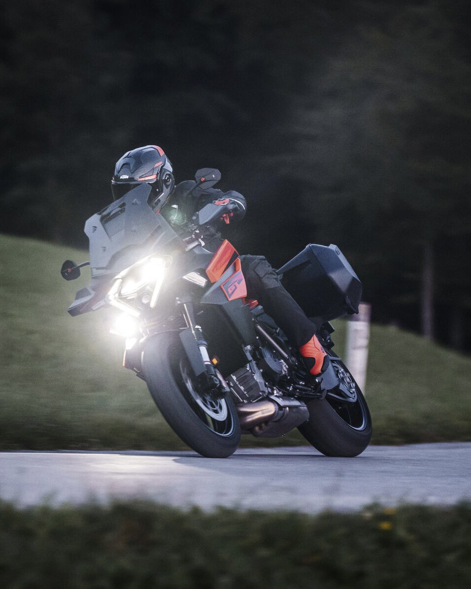 With KTM returning to EICMA this year, we were called upon to produce a full copywriting service for both the new 2025 KTM 990 DUKE R and KTM 1390 SUPER DUKE GT. Global website text, press releases and in-depth media kits – we were across it all. 😮‍💨 #ForemostMedia #FMST #KTM